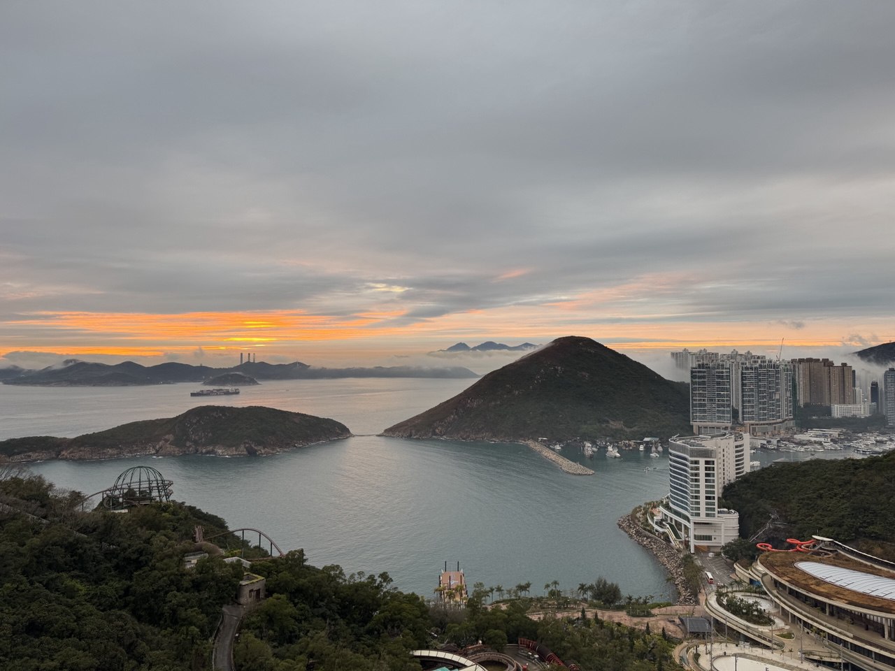 photo_2025-10-28_23-41-43 (2).jpg