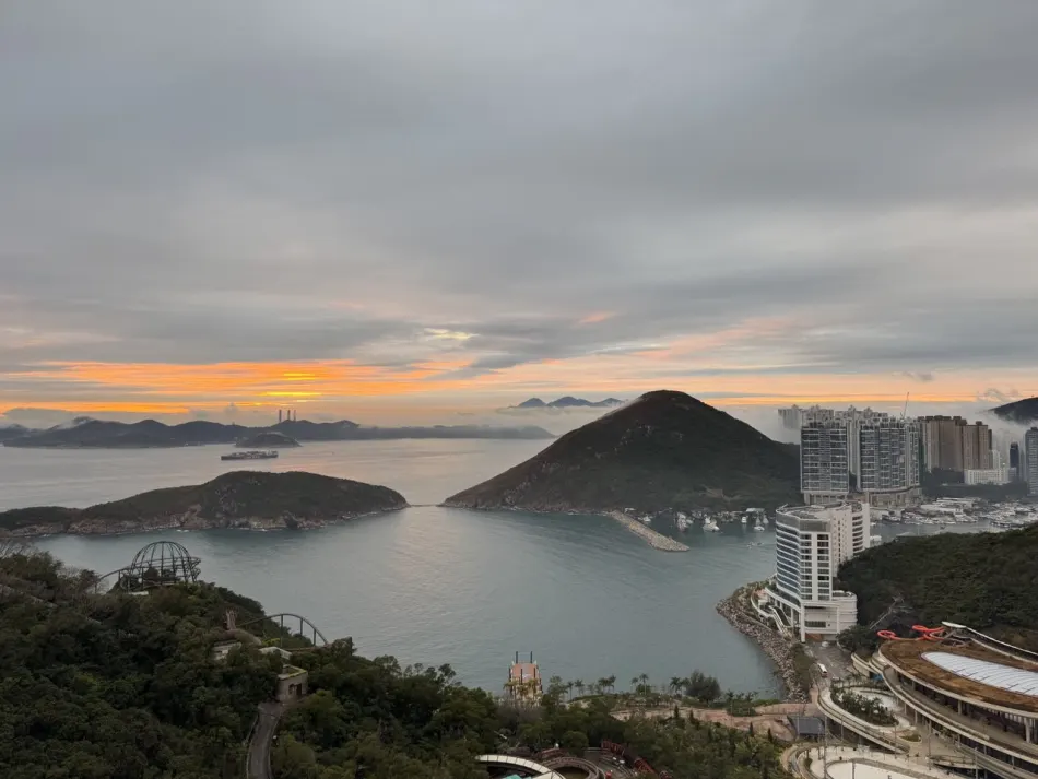 photo_2025-10-28_23-41-43 (2).jpg